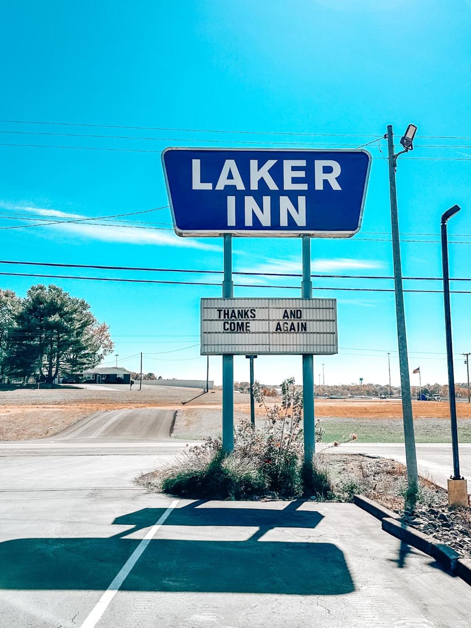 Laker Inn Jamestown エクステリア 写真